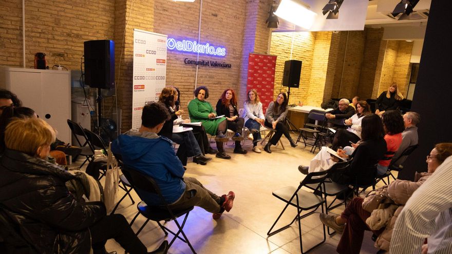 Seis mujeres debaten sobre los retos del trabajo en el ciclo 'Converses' en elDiario.es