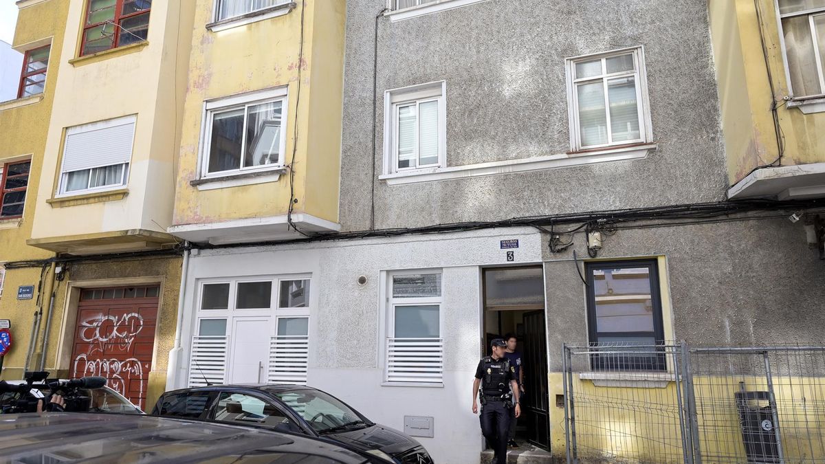 El edificio en el que un hombre mató a su pareja en A Coruña.