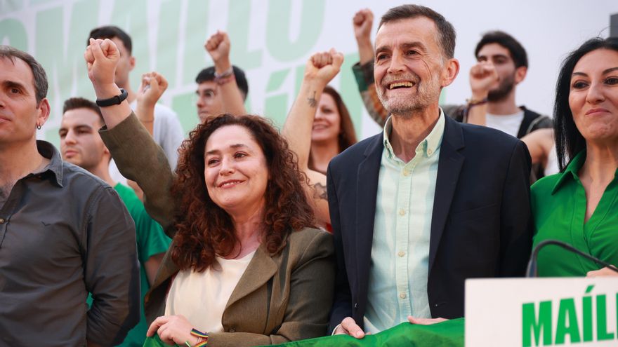 Antonio Maíllo con Inma Nieto, en el cierre de campaña de Por Andalucía, en Sevilla.