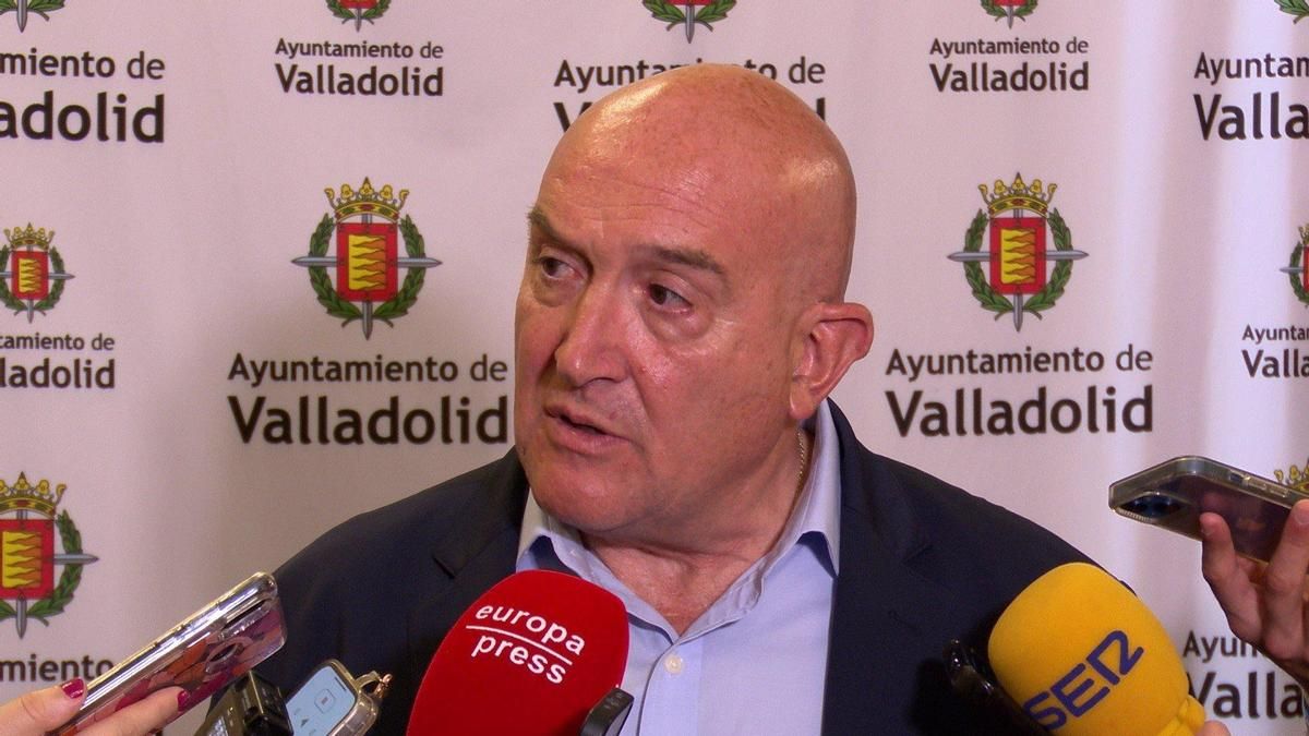 El alcalde de Valladolid aplaude la convocatoria electoral para hablar de pasar página a "la época más negra"