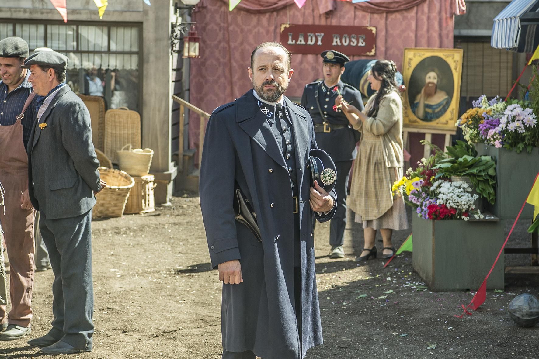 Visita al rodaje de El continental, la nueva serie de Álex García y Michelle Jenner en TVE