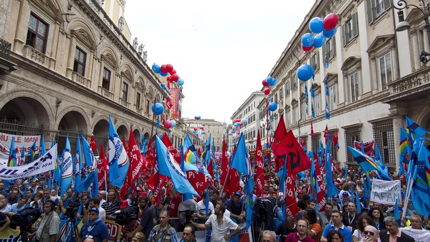 Manifestaciones en las principales ciudades de Italia en una jornada de huelga general contra los presupuestos de Meloni
