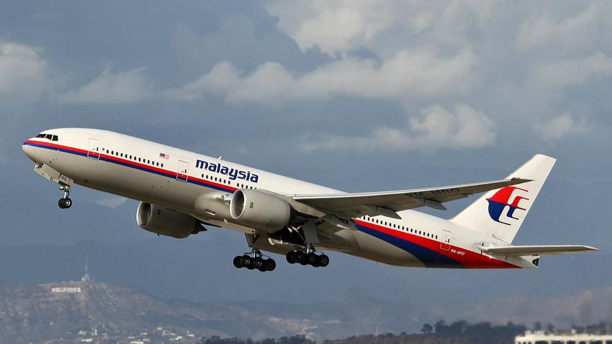 Un Boeing 777 con 239 personas a bordo despegó de Kuala Lumpur rumbo a Pekín y acabó desvaneciéndose en el océano Índico sin dejar respuestas: esto es lo que se sabe 13 años después