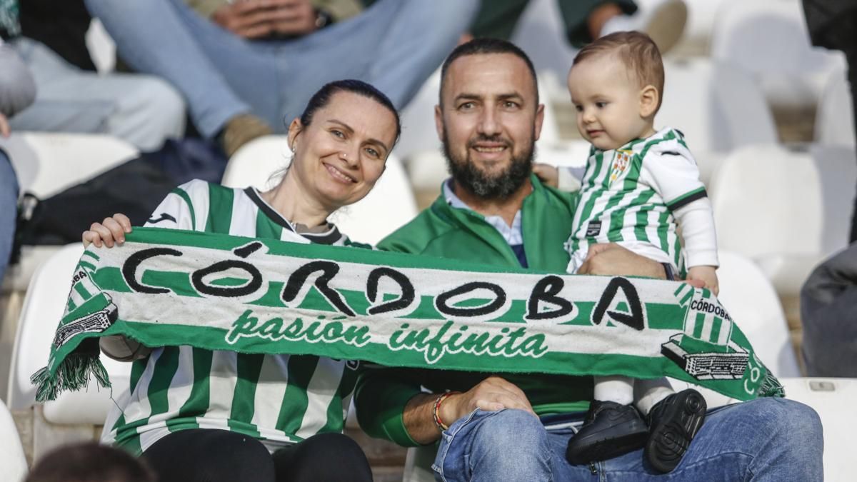 Grada Blanquiverde del Córdoba CF - Real Zaragoza