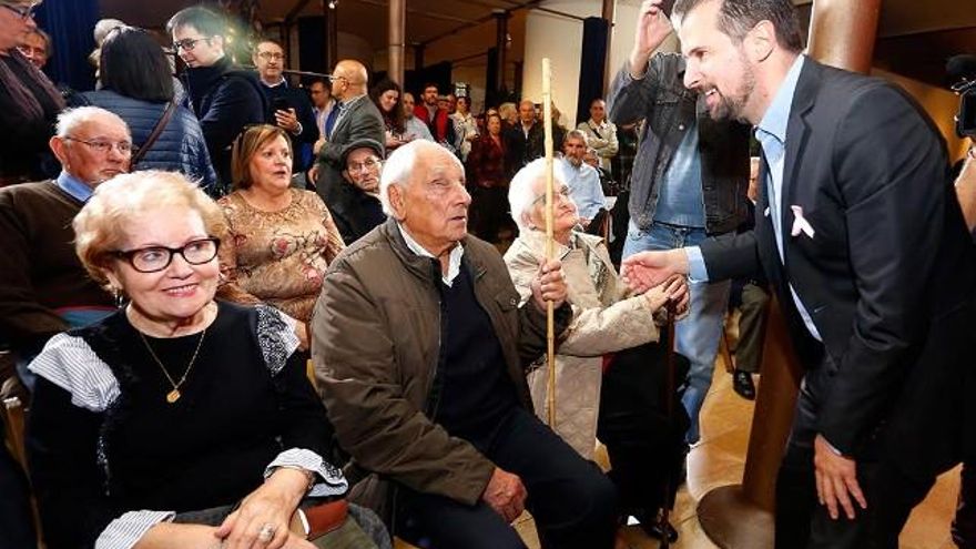 Luis Tudanca en el homenaje a los veteranos del PSOE de León. Foto: Carlos S. Campillo / ICAL.