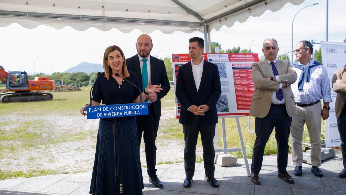La presidenta Buruaga en el acto de inicio de las obras.