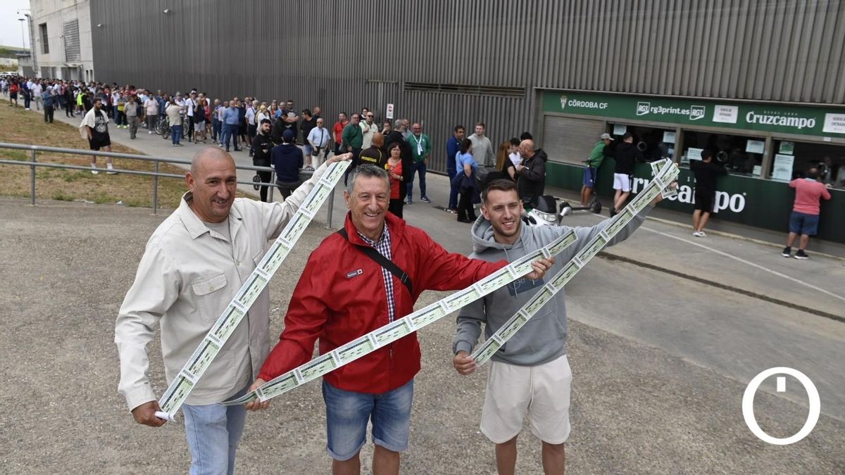 Por un hueco en la final: locura desatada por las entradas del Córdoba CF – Barça B