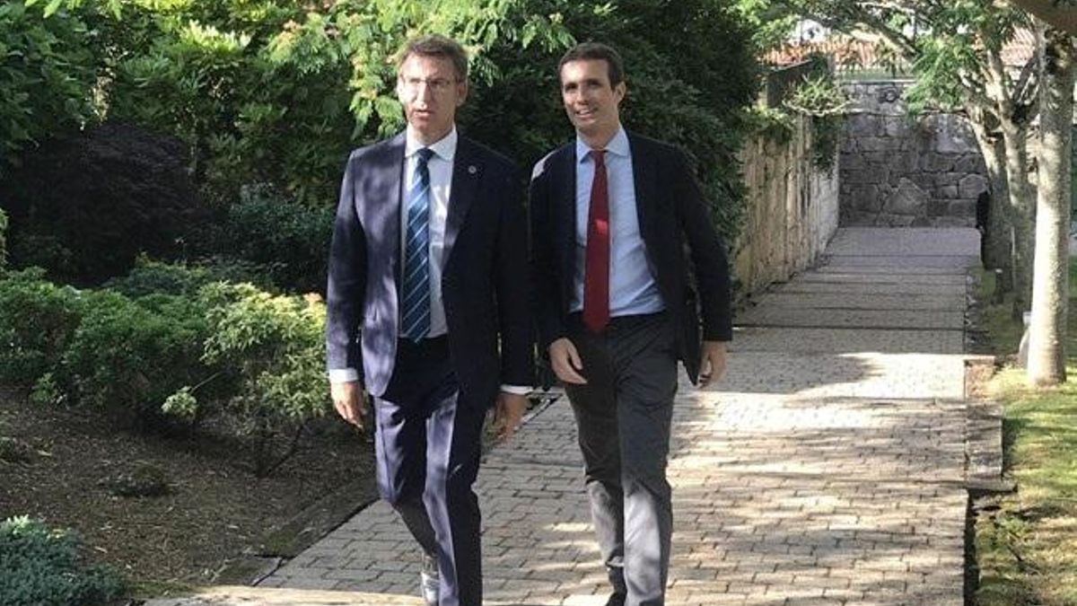 Alberto Núñez Feijóo, junto a Pablo Casado