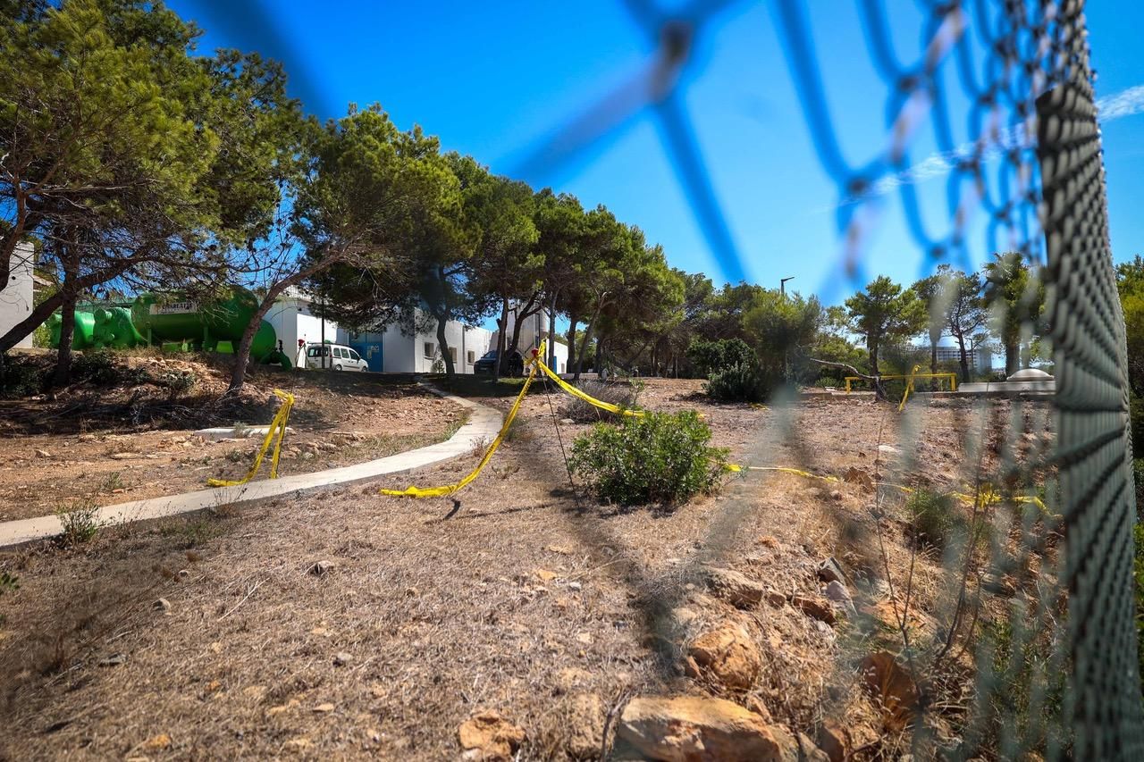 Al costat de la planta principal s'està construint una dessaladora portàtil, licitada per 786.000 euros