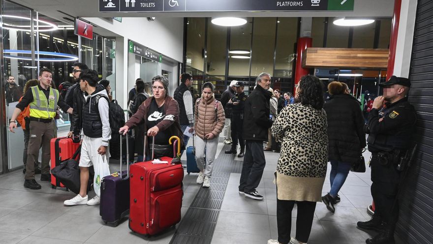Castilla y León: se recupera la normalidad tras rescatar los últimos pasajeros atrapados en trenes