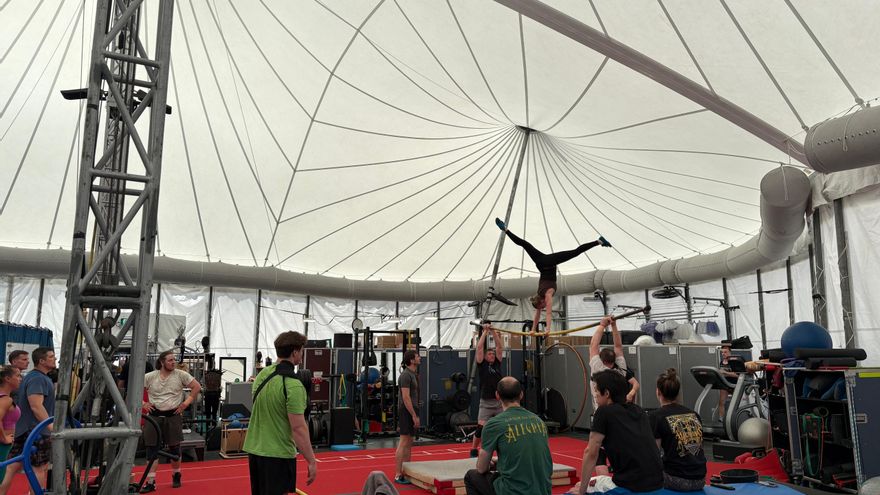 Dentro del Cirque du Soleil: así se construye la magia del clásico 'Alegría - Bajo una nueva luz' en València