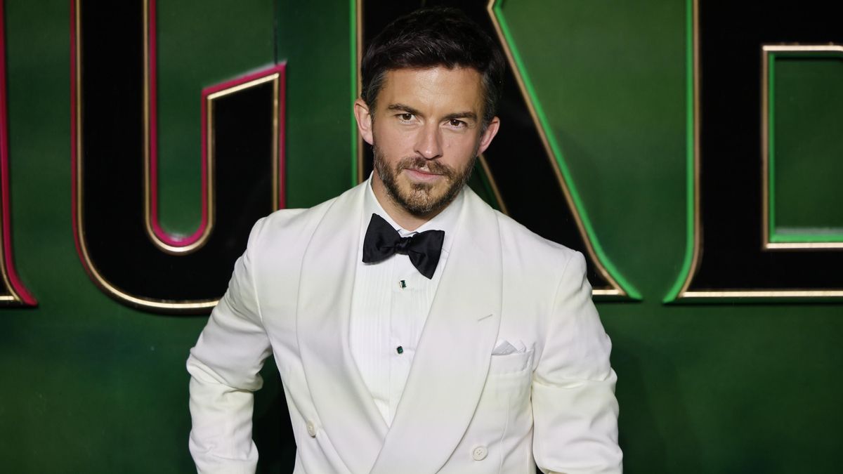 Es el actor de moda y su éxito llegó de forma inesperada: del rechazo a convertirse en referente LGTBI en Hollywood