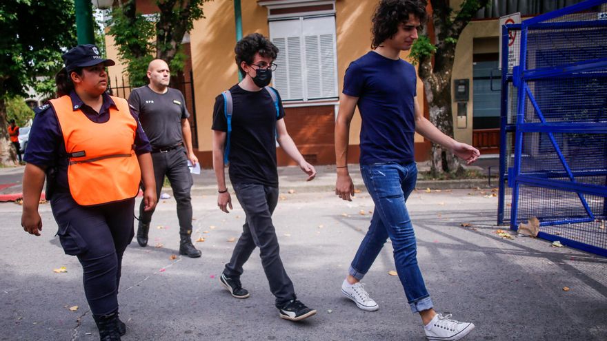 Las amigos de Fernando identificaron a Thomsen, Comelli y Luciano Pertossi como los principales agresores