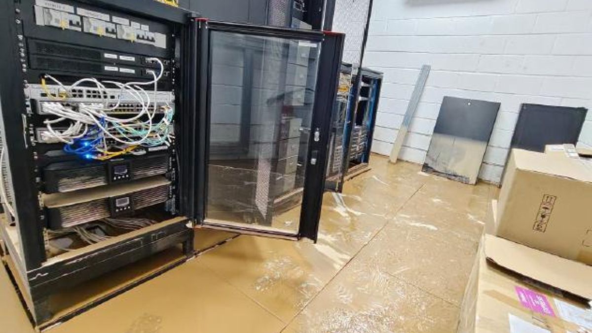 Zona que se inundó en el interior del estadio por el temporal.