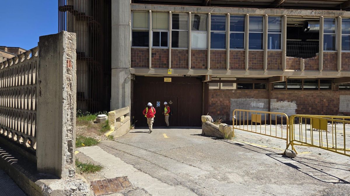 Retoman sin previo aviso la demolición del edificio de Correos de Zaragoza tras rechazar Patrimonio su protección