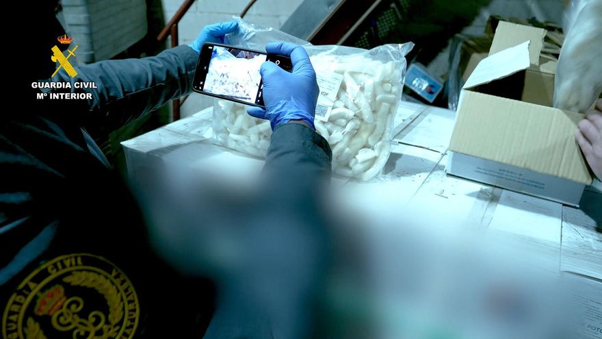 Investigaciones del Seprona de la Guardia Civil en alimentos con motivo de la Feria de Sevilla