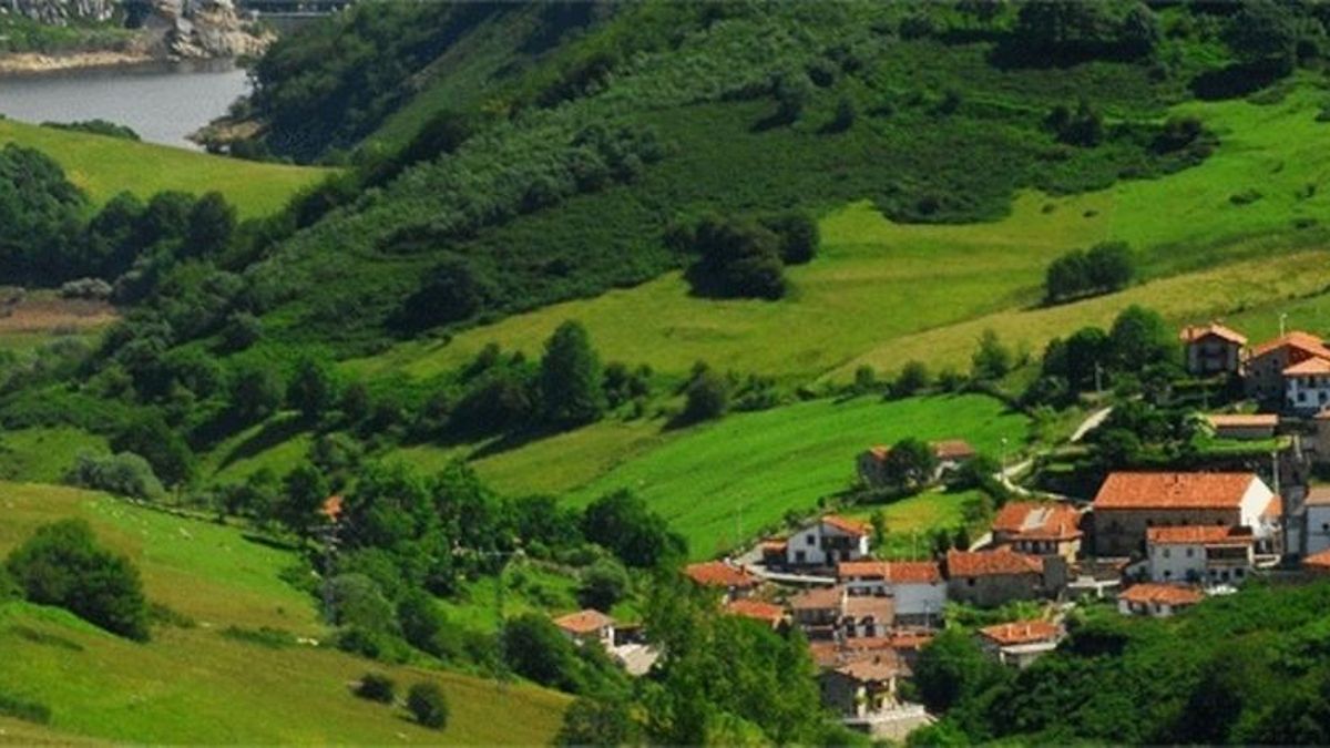 Cantabria reduce a la mitad el presupuesto de ayudas para bares en riesgo de despoblación frente a 2025