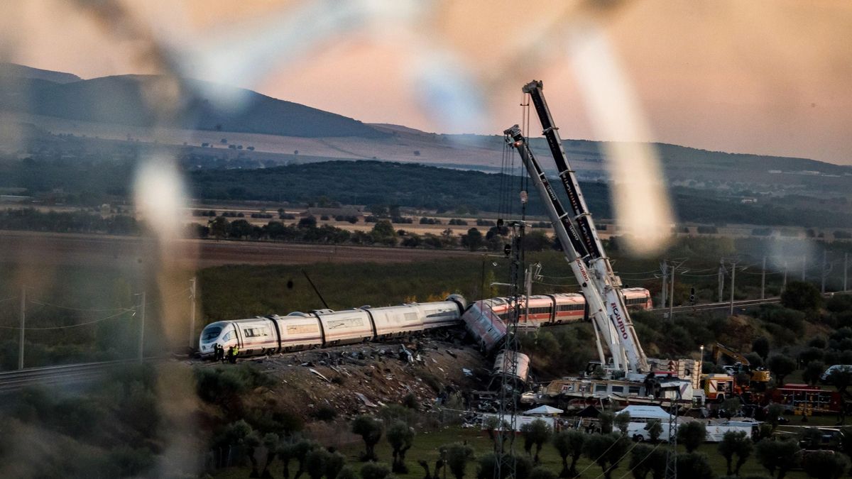 Forenses de Cáceres se desplazan a Toledo para colaborar en las autopsias de las víctimas del accidente de tren de Urda