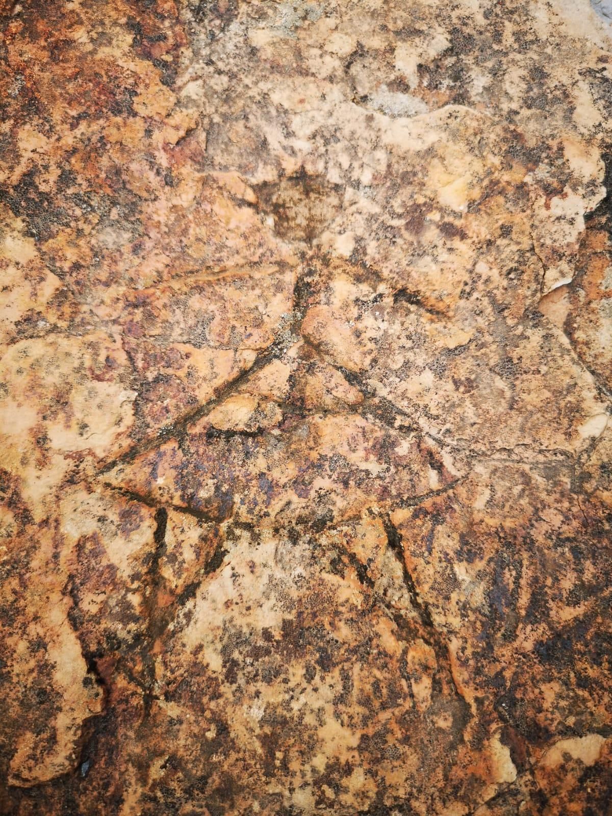 Grabado guanche en Guía de Isora.