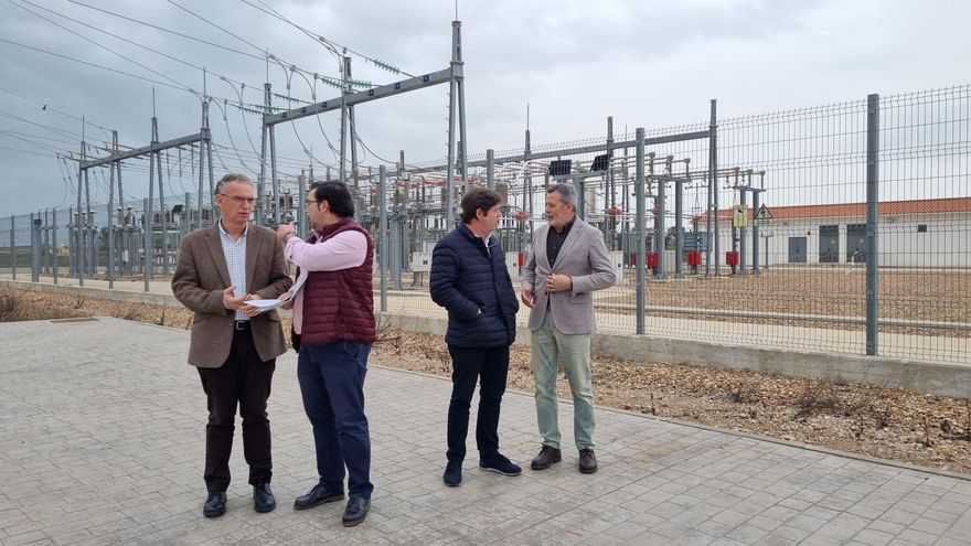 La potencia eléctrica de la Plataforma Logística de Badajoz está garantizada, asegura Quintana