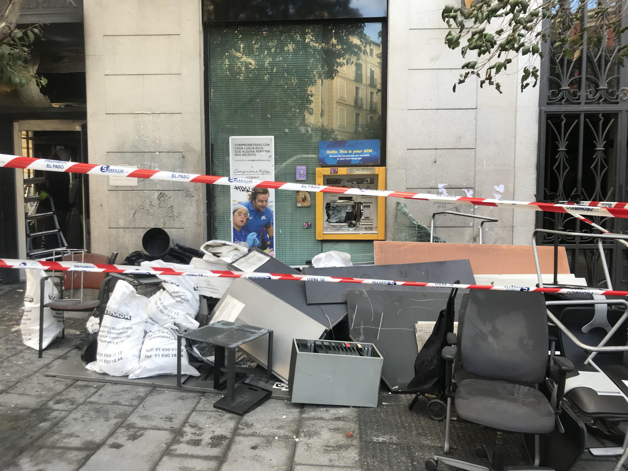 Destrozos en la Biblioteca de la UNED en Lavapiés.