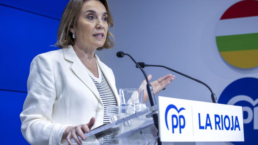 Gamarra recalca que el PP "no extenderá cheques en blanco" al Gobierno sobre los aranceles
