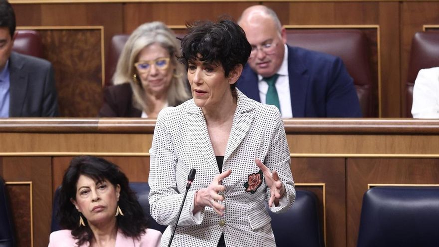 La ministra de Inclusión, Elma Saiz, durante un pleno en el Congreso de los Diputados, a 15 de abril de 2026, en Madrid. Eduardo Parra / Europa Press.