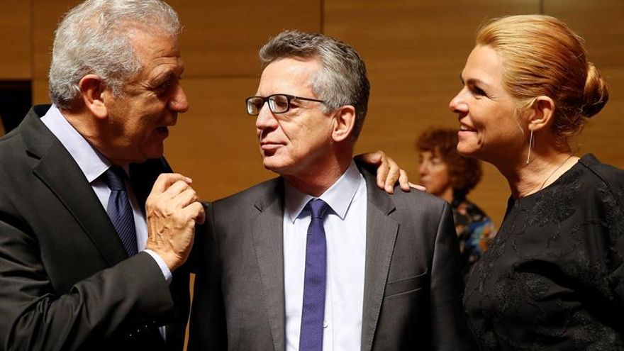 La CE alerta de que el final del espacio Schengen supondría el final de la UE