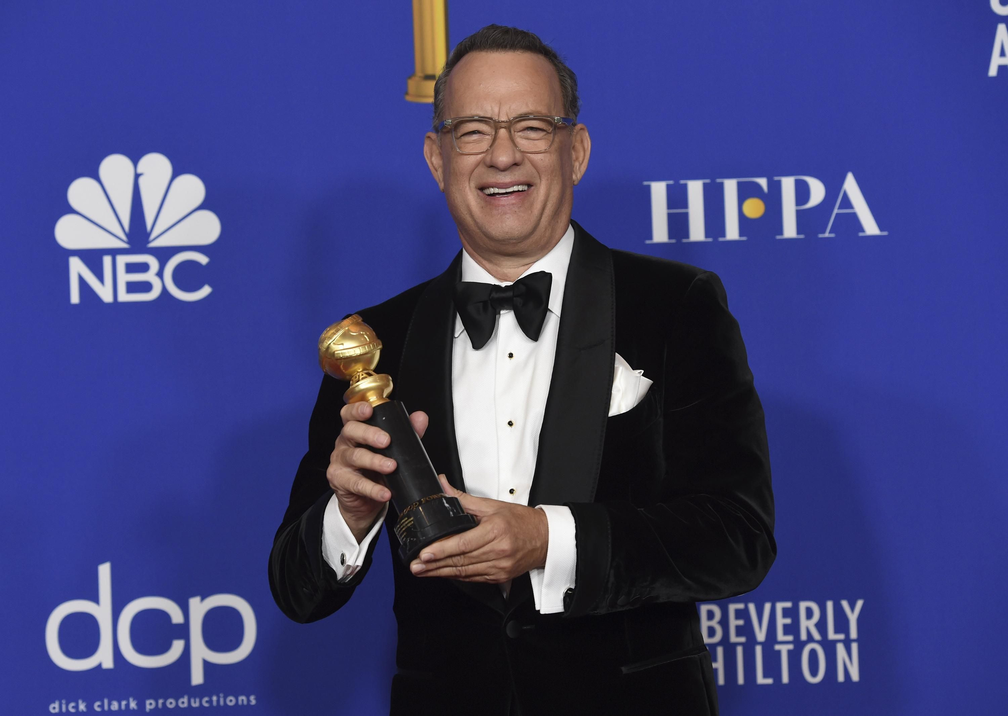 Tom Hanks en los Globos de Oro 2020, en imágenes