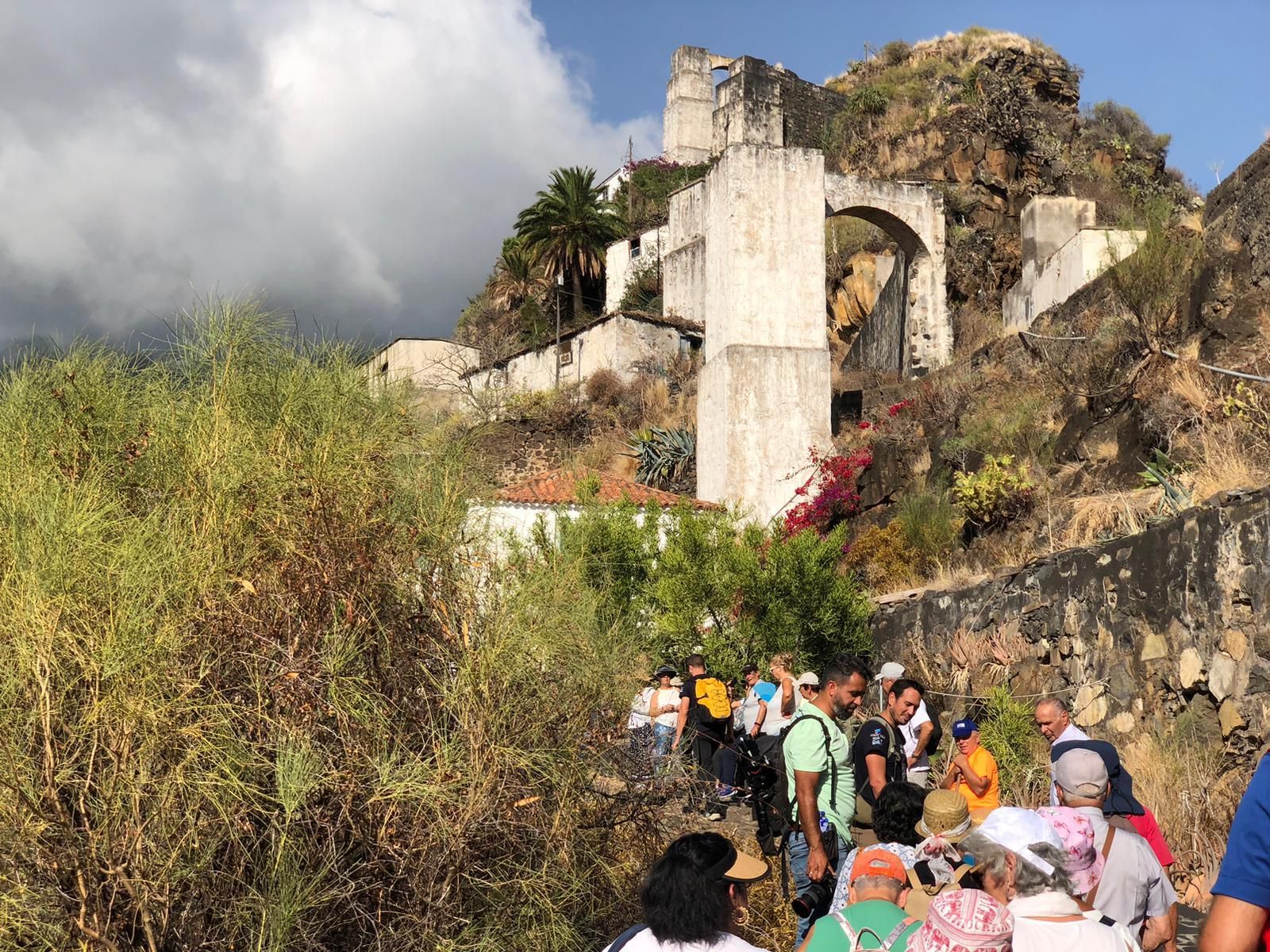 Ruta por el Sendero de Los Molinos la actividad medioambiental 'Agua y Memoria' realizada por la Fundación Acuorum en La Palma el lunes,  7 de octubre.