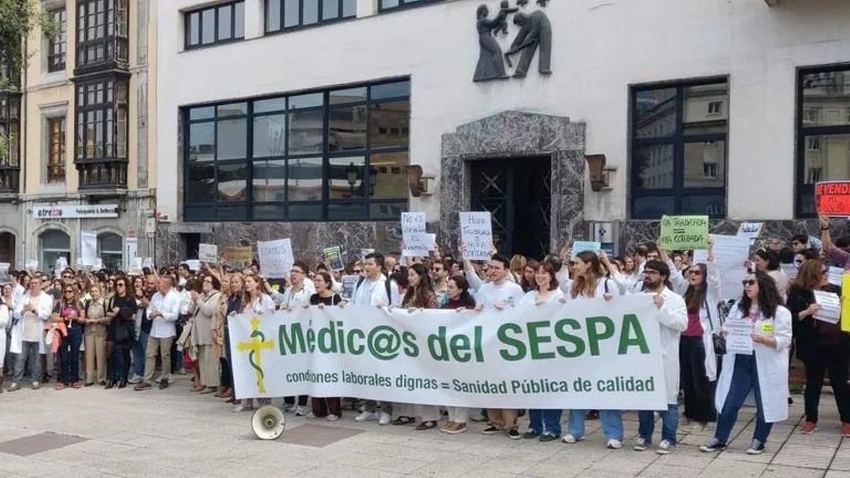 La plataforma Médic@s del Sespa amenaza con huelga indefinida en Asturias a la vuelta del verano