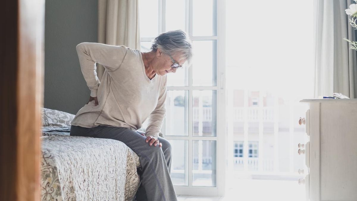 Comprender la columna vertebral envejecida: signos, síntomas y tratamiento