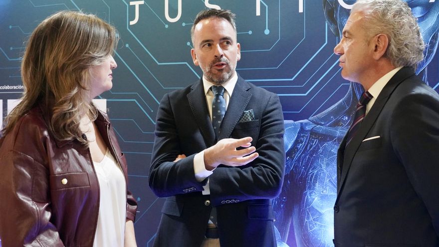 El Estado defiende en León una Justicia digital con IA, pero siempre con decisión humana final