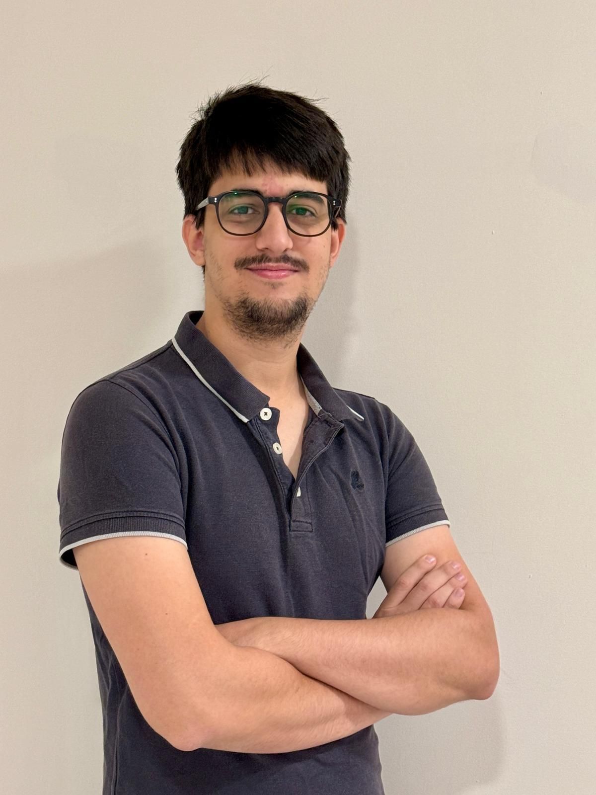 Andrés Tamargo, físico en Zurich y uno de los jóvenes que recibió la beca de la Fundación Dadóris.