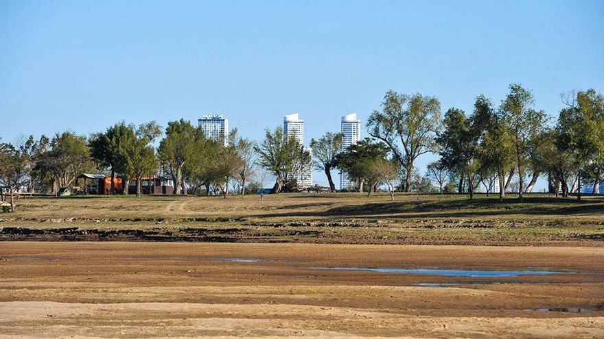 El Río Paraná alcanzó su nivel más bajo del último medio siglo y pronostican que las bajantes extremas serán cada vez más frecuentes