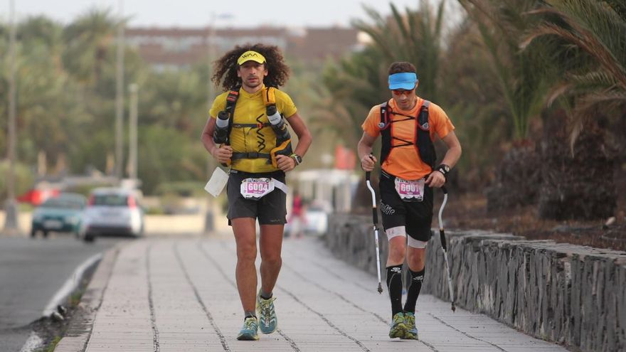 Entrada a meta de Peter Kienzl y Luca Papi