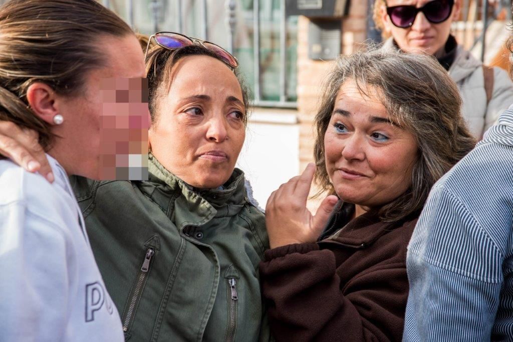 La presión de la PAH Murcia consigue el aplazamiento del desahucio en Alguazas / CARLOS TRENOR