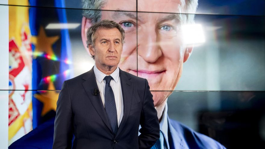 Alberto Núñez Feijóo participa en un acto en la sede de La Razón, a 30 de septiembre de 2025, en Madrid (España).