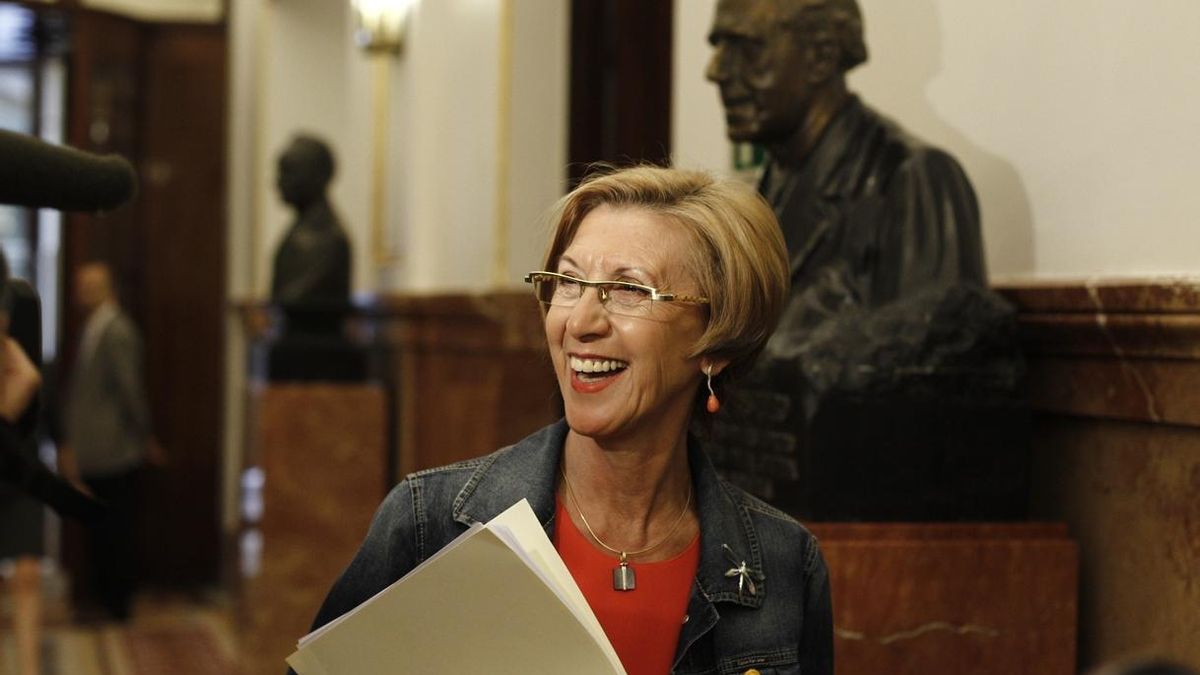 Rosa Díez cree que Mas "ha perdido la cabeza" y le señala como el mayor "adversario" de los catalanes