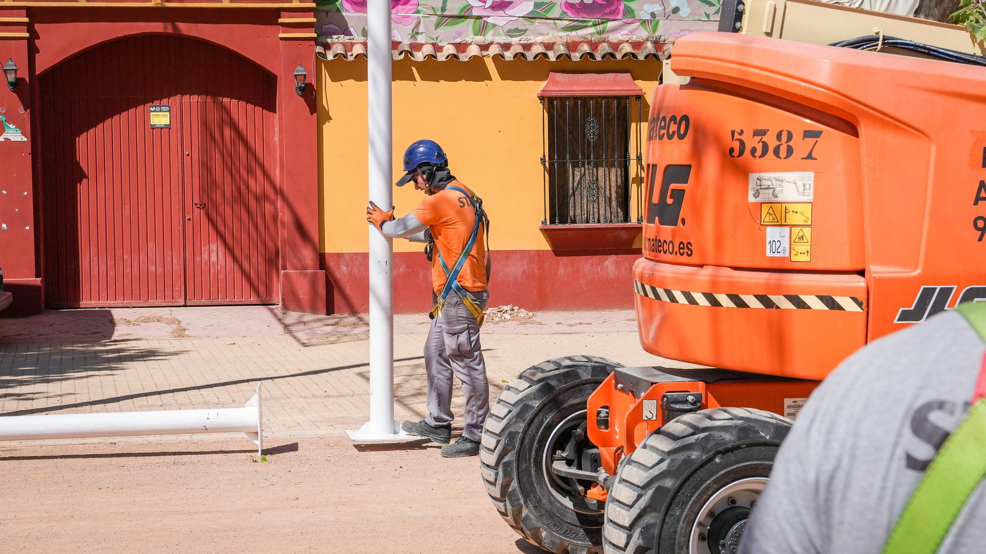 Montaje de toldos de la feria de Córdoba