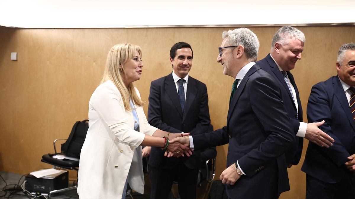 El Gobierno reúne a las comunidades para aprobar la nueva financiación: 21.000 millones más, ¿para quién y a cambio de qué?