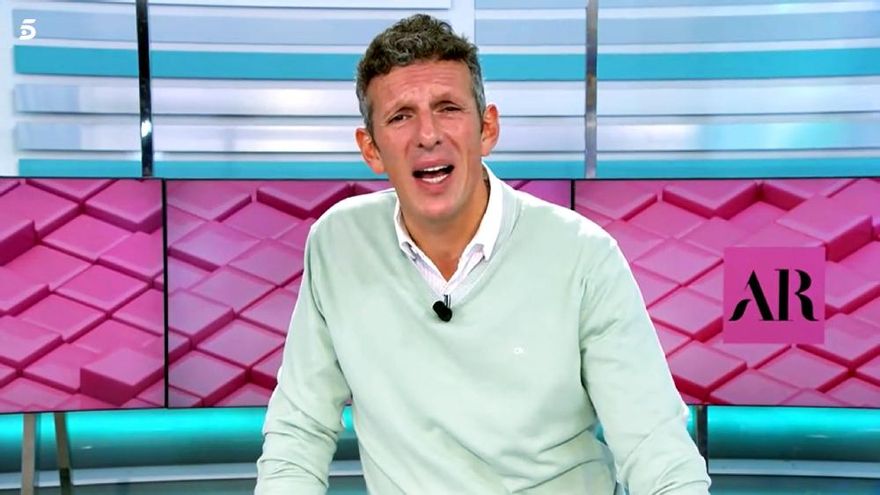 Joaquín Prat canta por Marta Riesco para ironizar sobre Antonio David: “No tengas miedo, no”