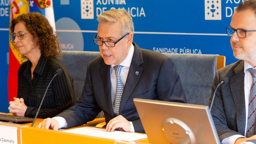 La Xunta rechaza prohibir que los jefes de servicio ejerzan en la sanidad privada: "En su tiempo libre hacen lo que quieren"