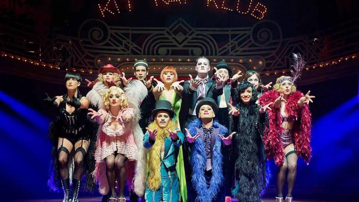 Reparto del musical 'Cabaret' que llega esta semana al Palacio de Festivales.
