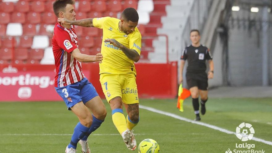 La UD Las Palmas sigue sin puntería