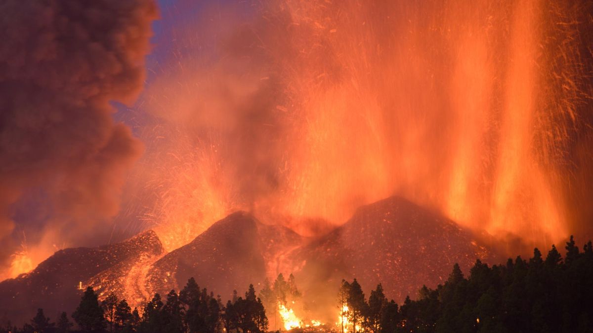 FOTOGALERÍA | Espectáculo de fuego en La Palma: las mejores fotos de una erupción volcánica para la historia