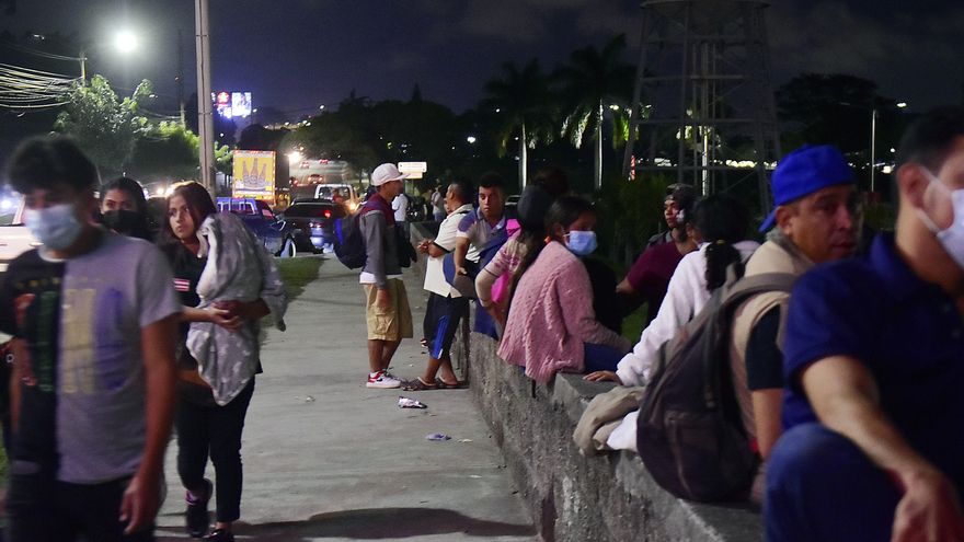 La corrupción y la creciente violencia provocan la migración de los hondureños, según un estudio