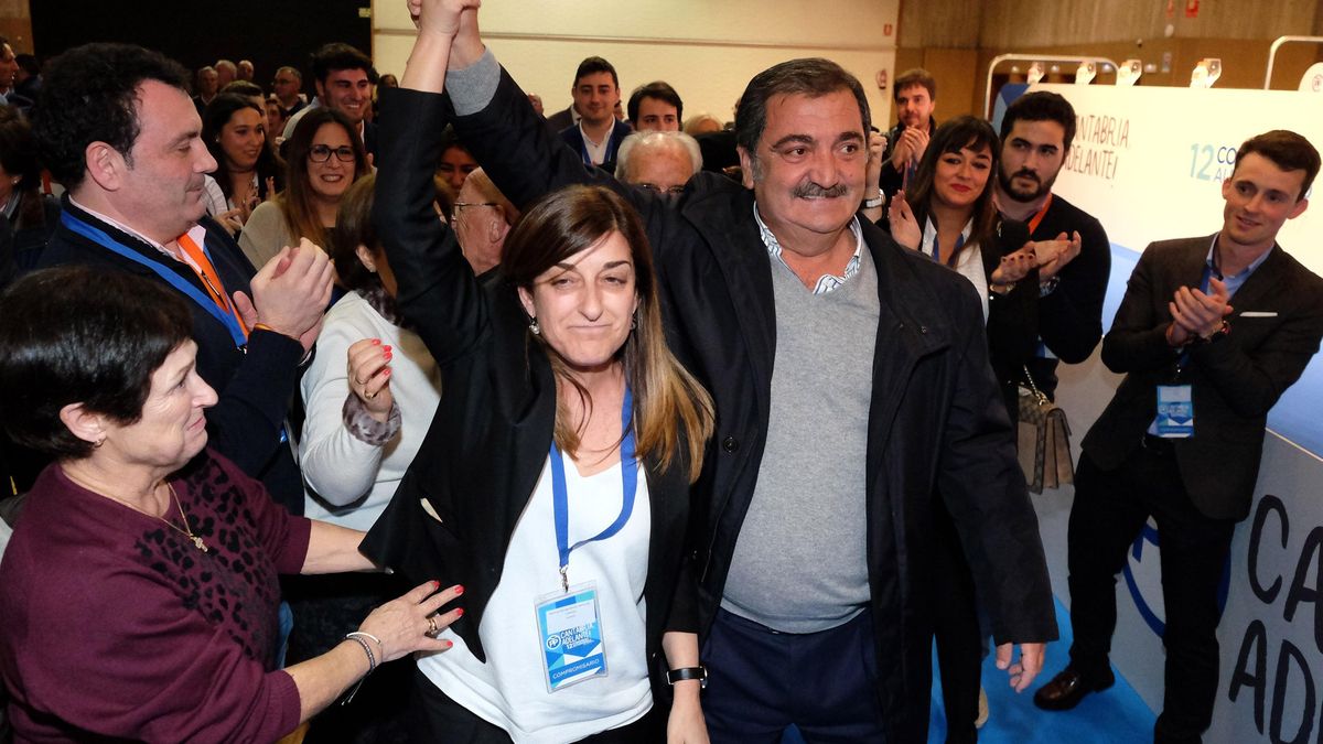 Gonzalo Piñeiro y María José Saénz de Buruaga en el Congreso Regional del PP de Cantabria.