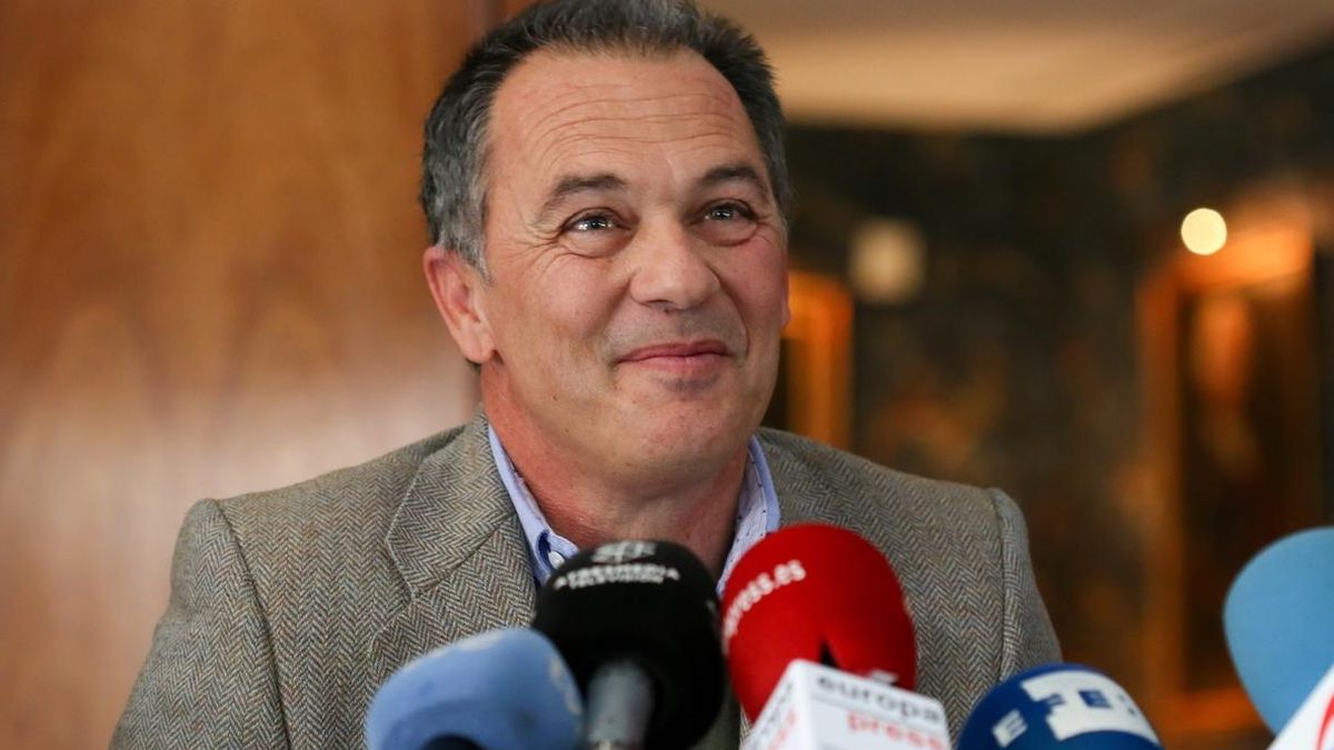 El candidato andaluz a C's Diego de los Santos cree que el partido no debe ser "una bisagra vacía de contenido"