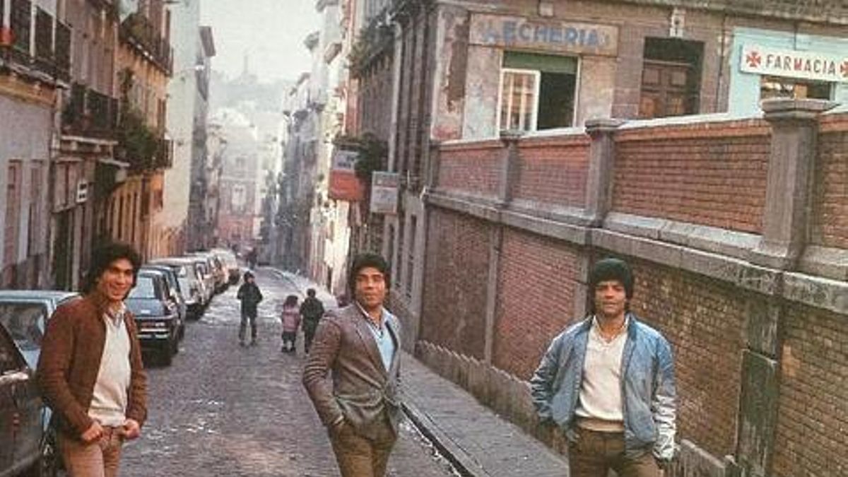 Los Chunguitos, a la entrada de Marqués de Santa Ana